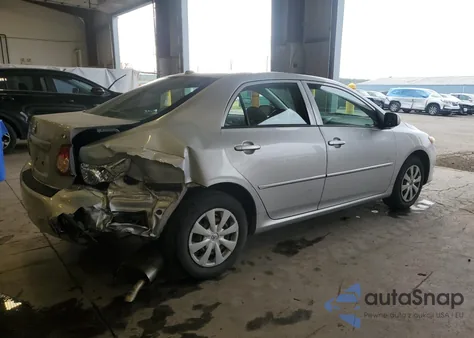 2010 Toyota Corolla Base z USA, uszkodzony, nr VIN 2T1BU4EE5AC249586